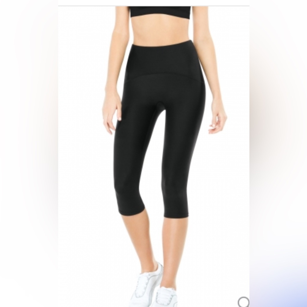 SPANX Black compression knee pant, L